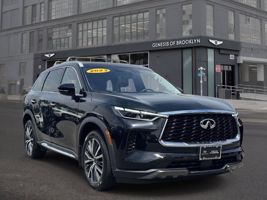 Used 2023 INFINITI QX60 Sensory w/ Cargo Package AWD/4WD image 2