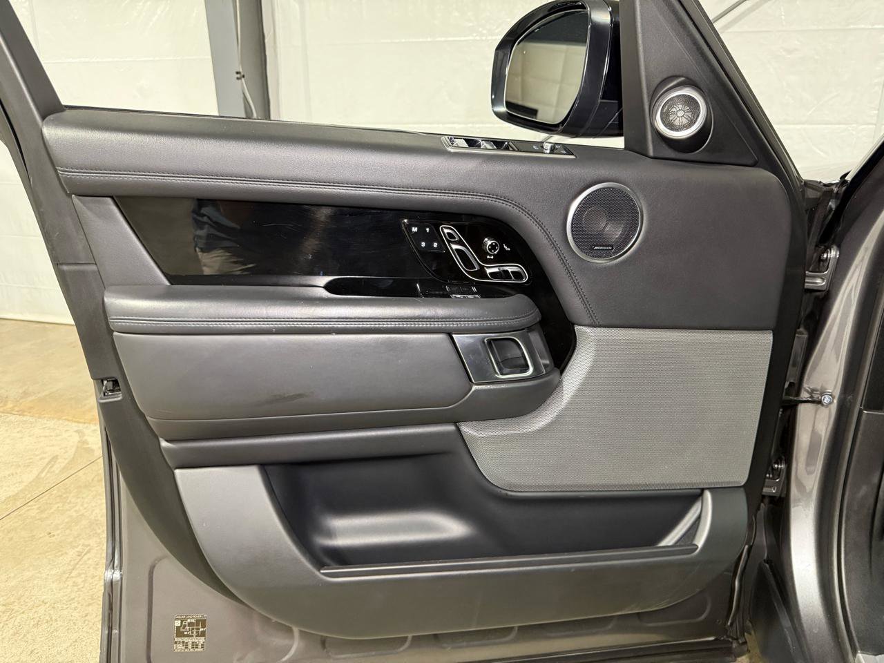 Used 2019 Land Rover Range Rover HSE AWD/4WD image 12