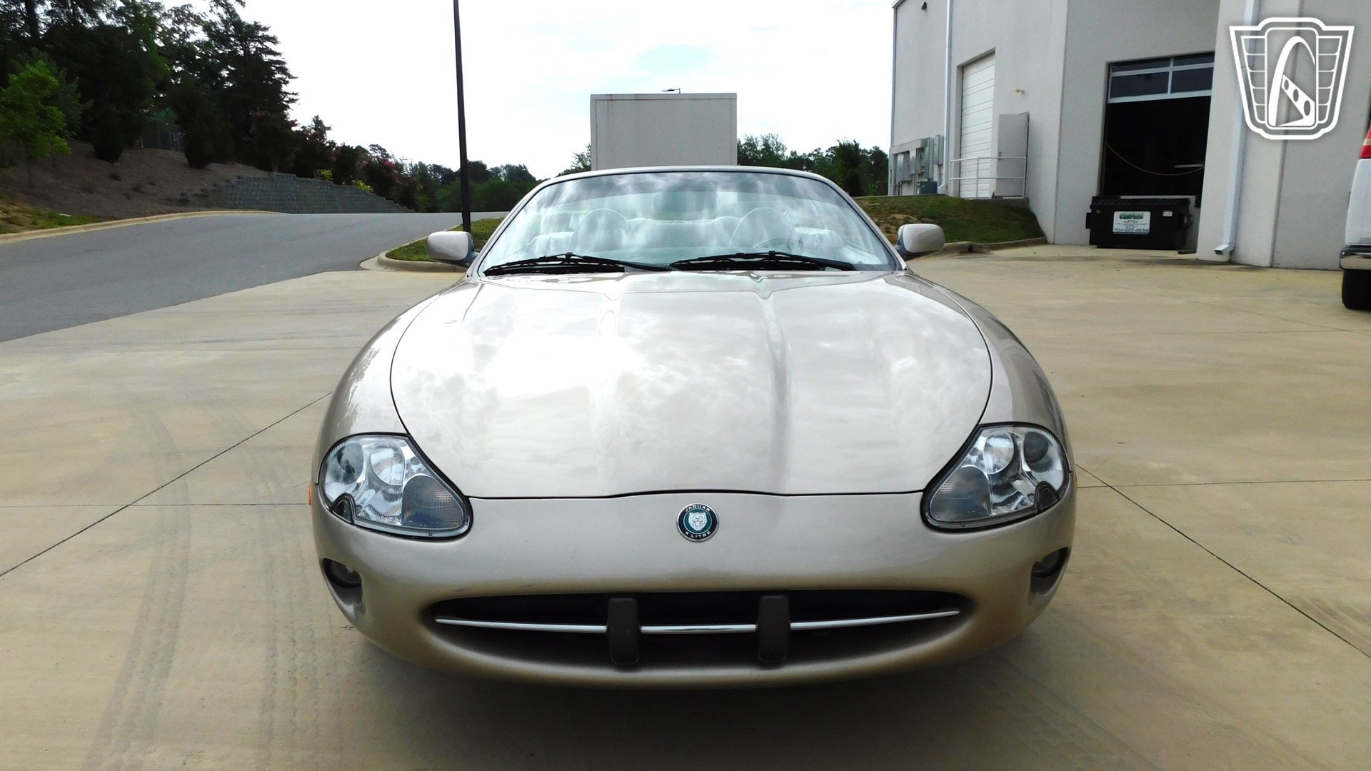Used 2000 Jaguar XK8 Convertible RWD image 3