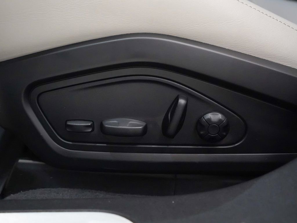 Certified 2022 Porsche Taycan 4S w/ Premium Package image 25