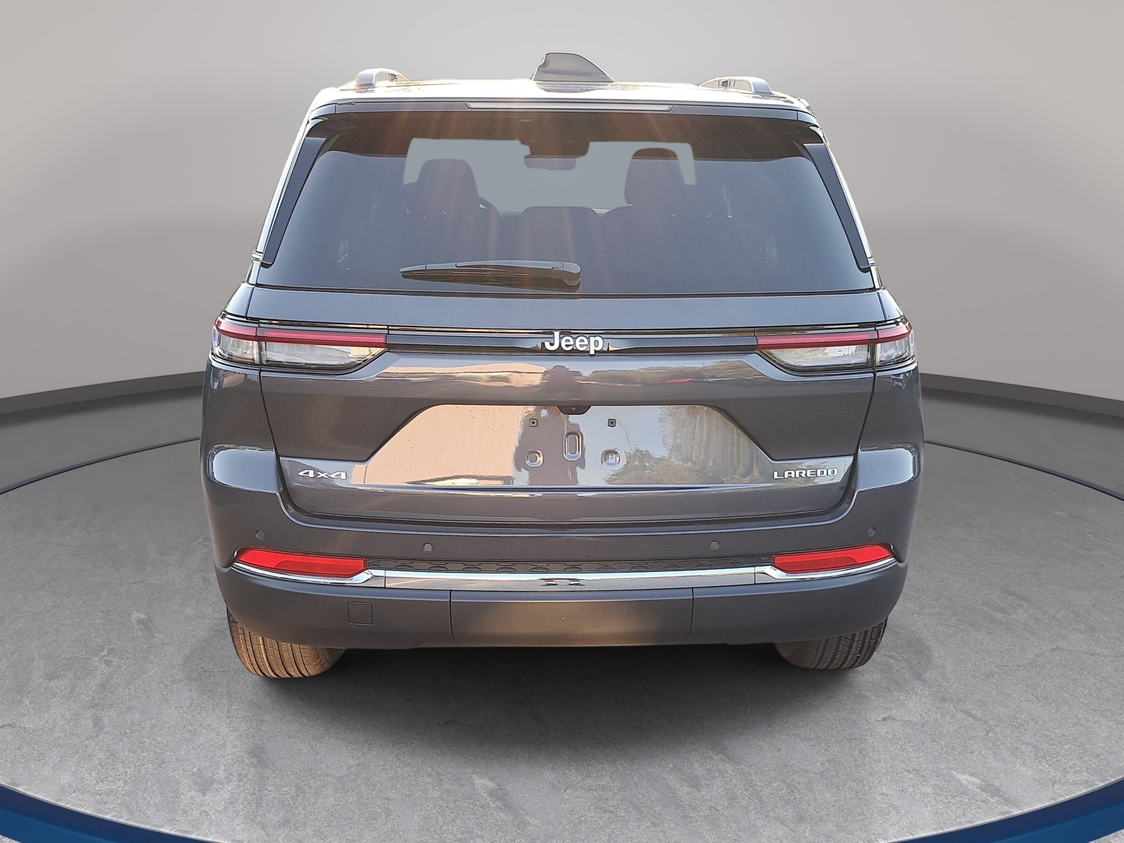 New 2026 Jeep Grand Cherokee Laredo AWD/4WD image 6