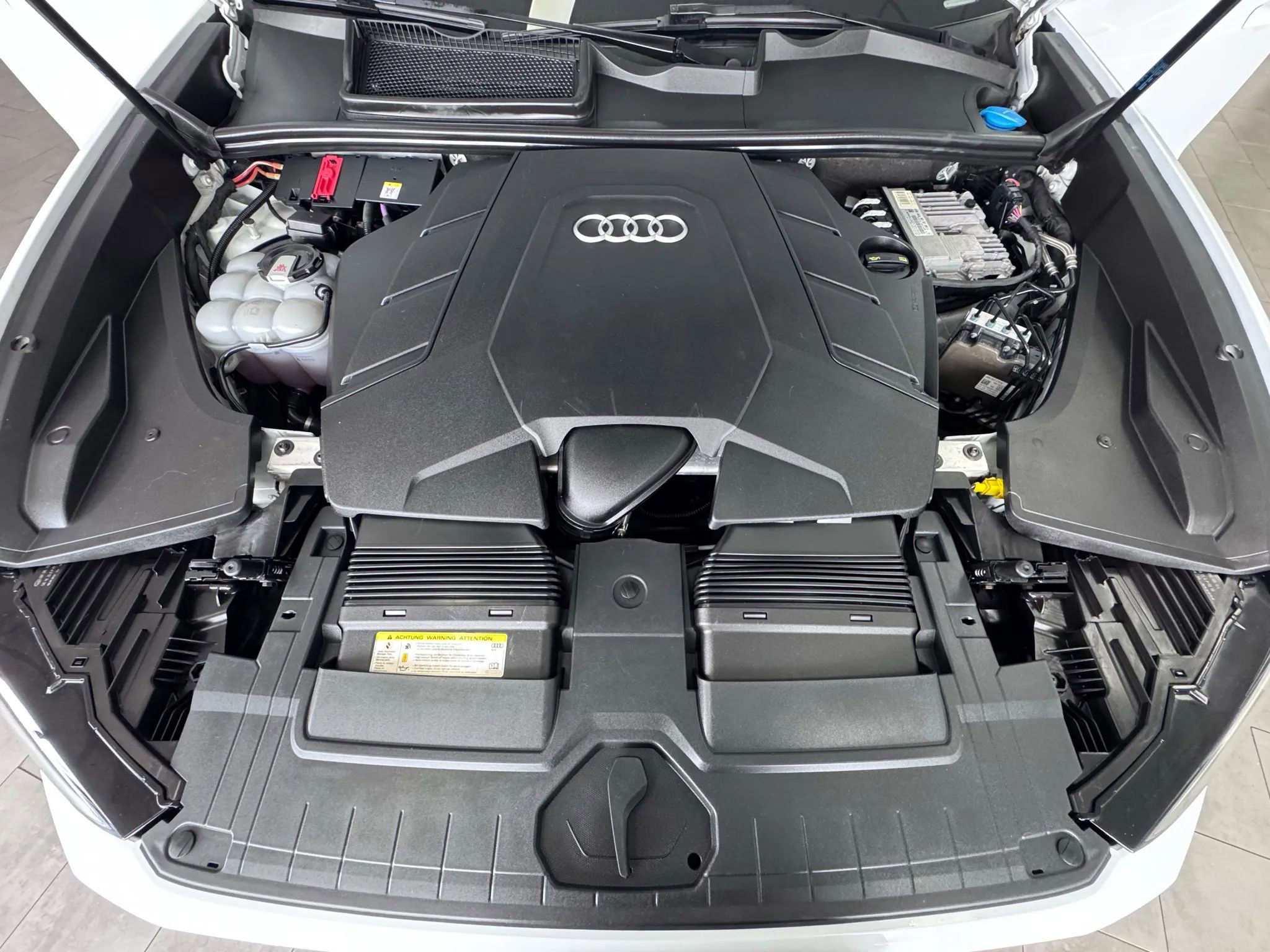 Used 2019 Audi Q8 Premium w/ Convenience Package image 33