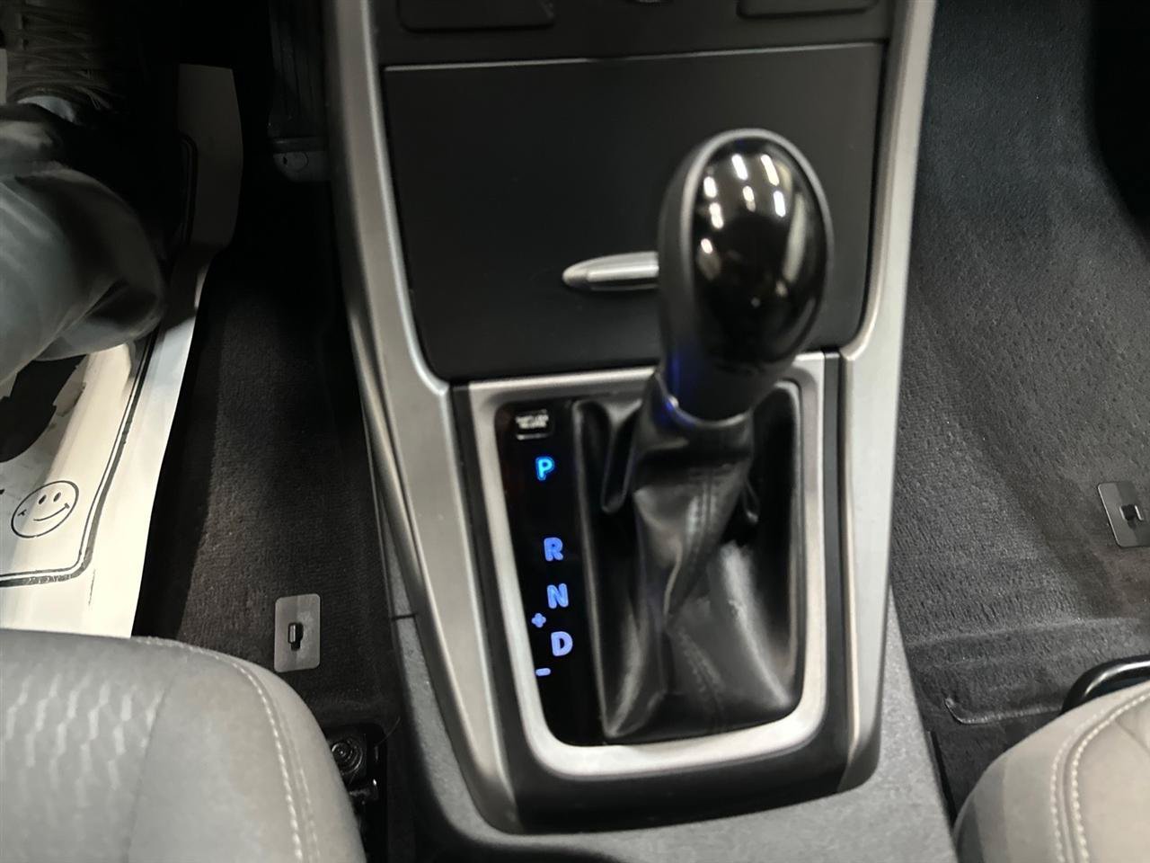 Used 2016 Hyundai Elantra SE FWD image 24