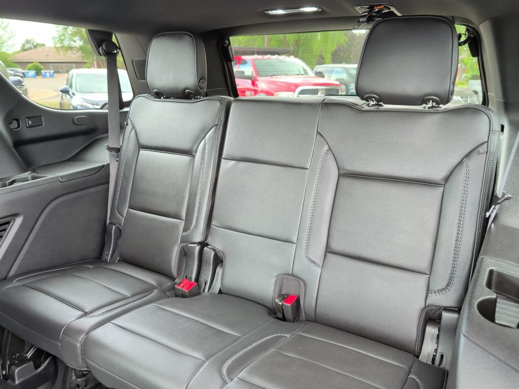 Used 2023 GMC Yukon Denali AWD/4WD image 34