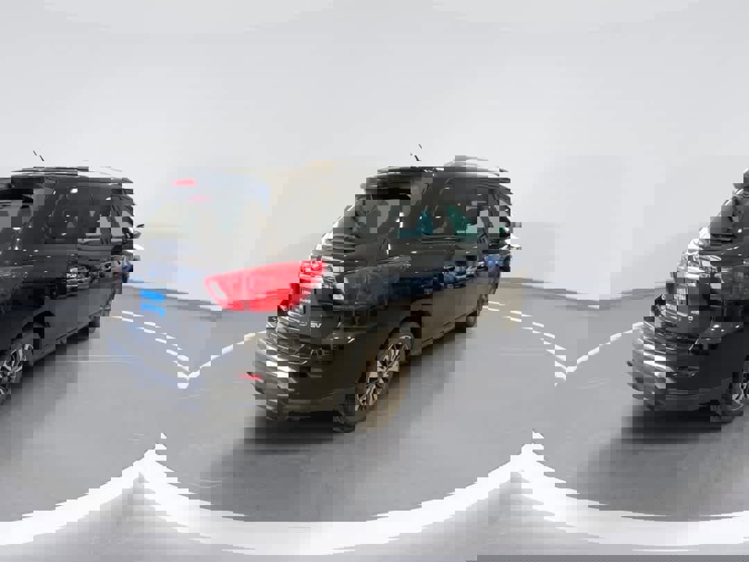 Used 2017 Nissan Pathfinder SV image 8