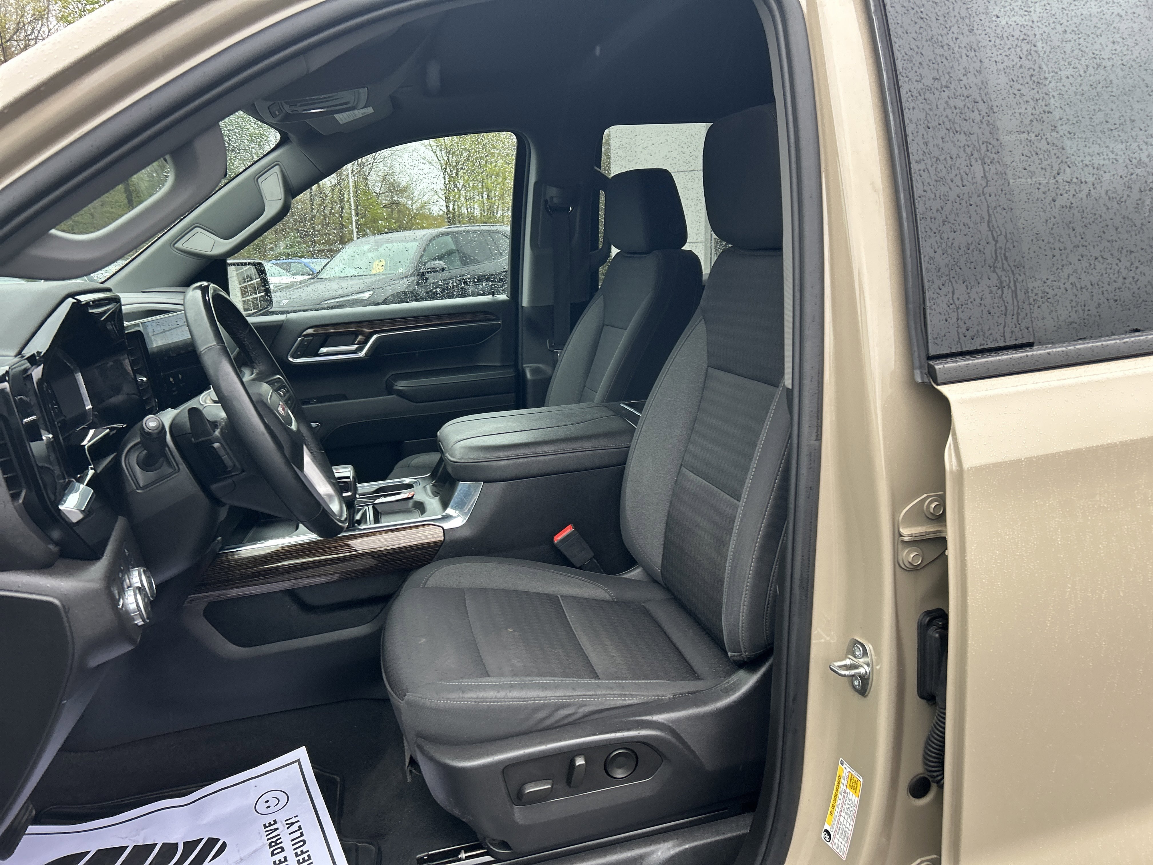 Used 2023 GMC Sierra 1500 Elevation w/ X31 Off-Road Package AWD/4WD image 15