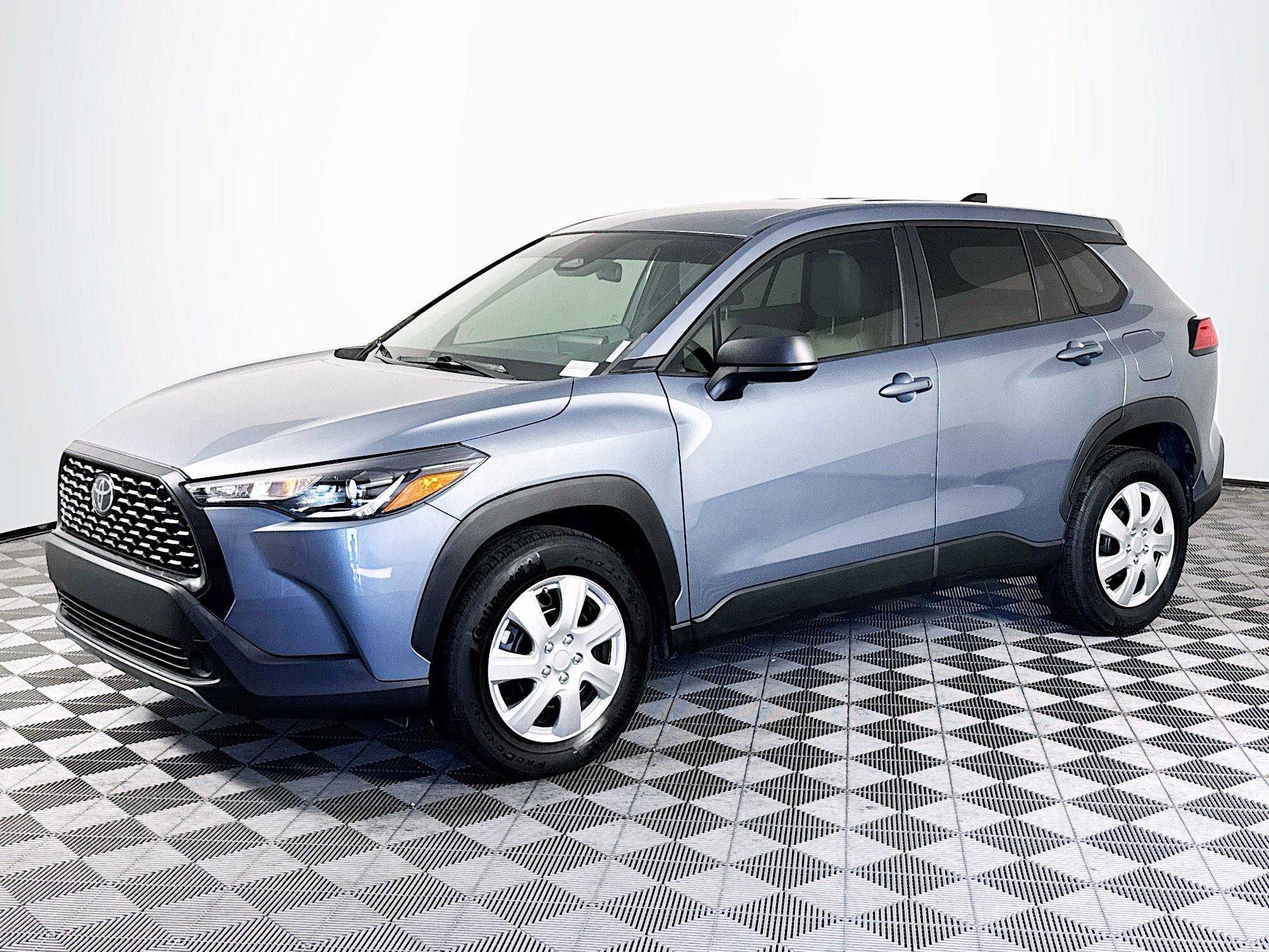 Used 2023 Toyota Corolla Cross L image 4