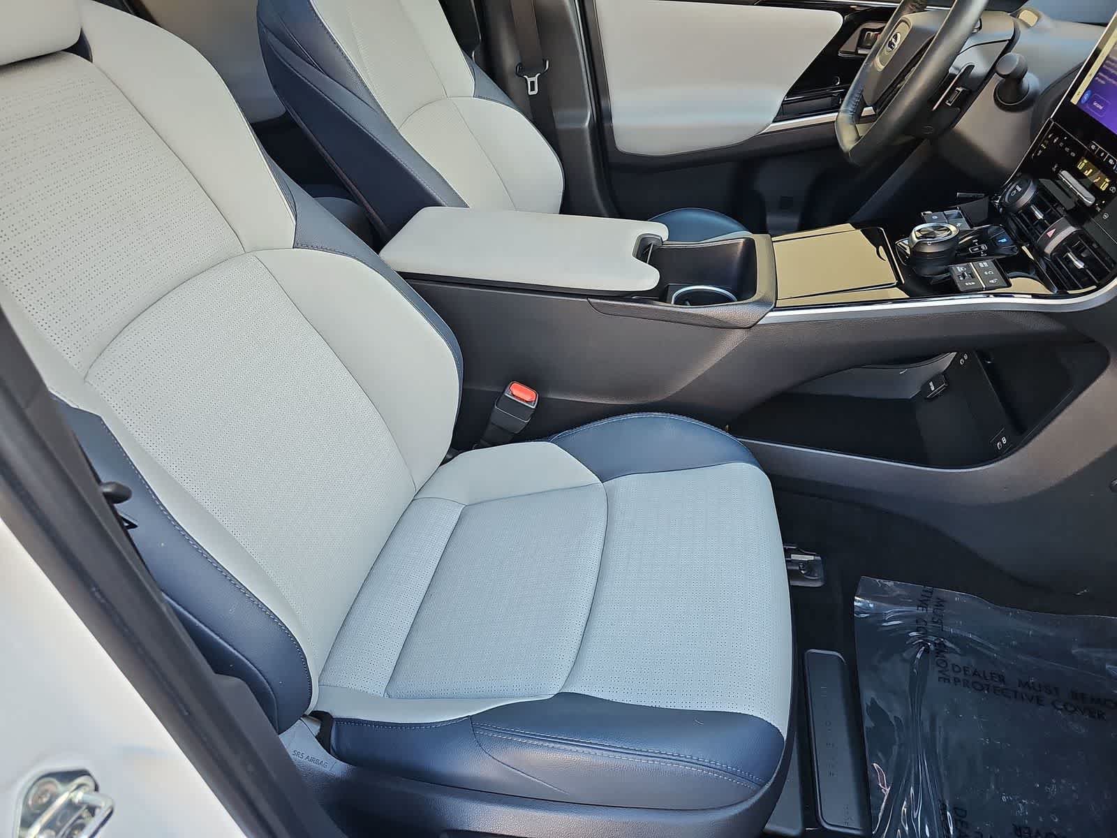 Used 2024 Subaru Solterra AWD/4WD image 18