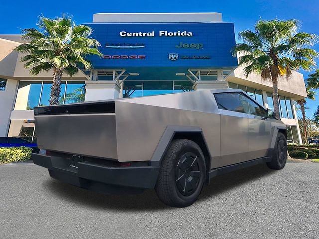 Used 2024 Tesla Cybertruck AWD Crew Cab image 5