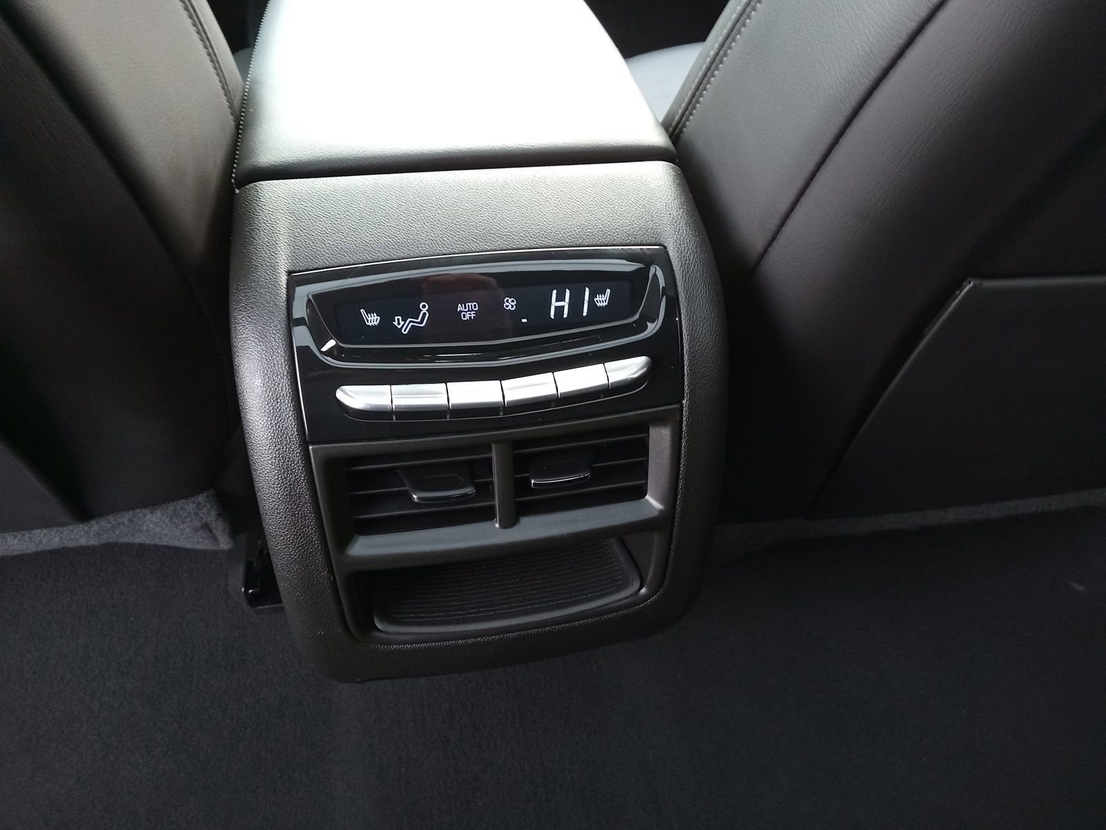 Used 2025 Cadillac XT5 Premium Luxury image 25