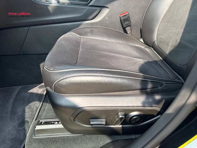 Used 2025 Jeep Grand Cherokee Altitude AWD/4WD image 16