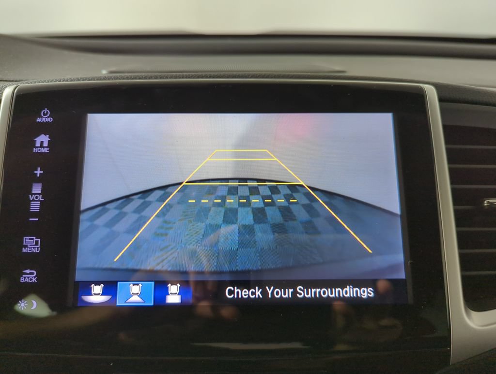 Certified 2017 Honda Pilot Touring image 16