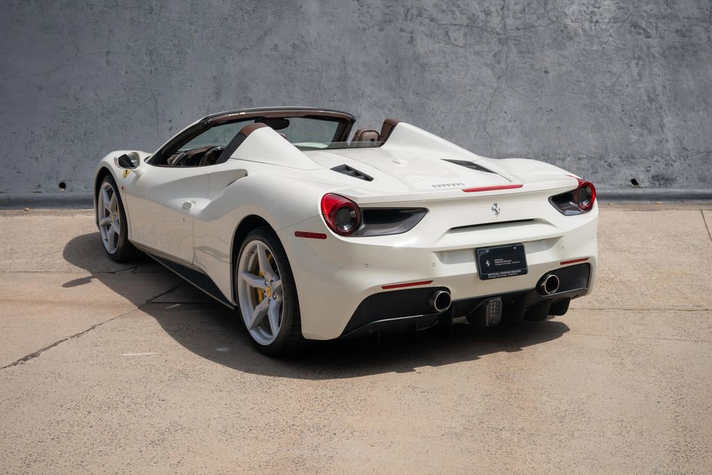 Used 2018 Ferrari 488 Spider RWD image 2