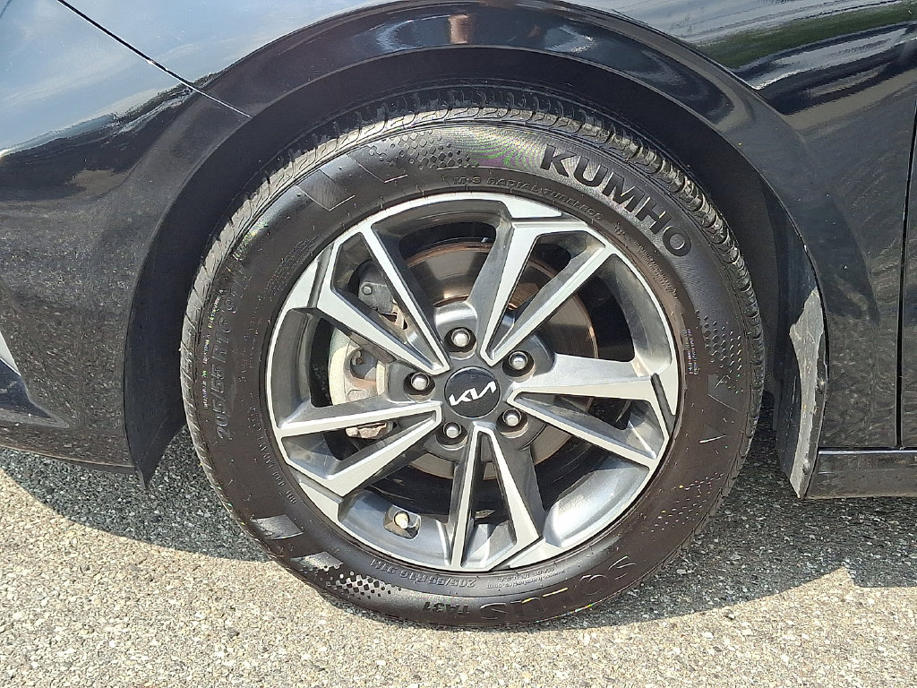Certified 2024 Kia Forte LXS w/ LXS Technology Package FWD image 10