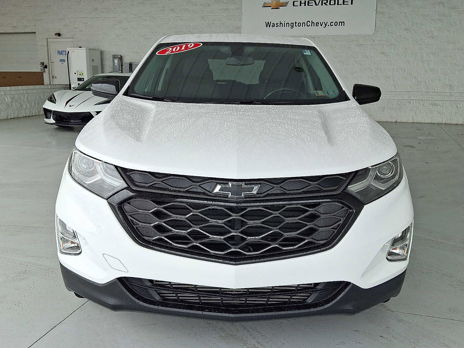Used 2019 Chevrolet Equinox LT AWD/4WD image 2