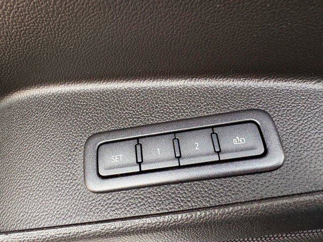 Used 2019 Chevrolet Tahoe LT RWD image 17