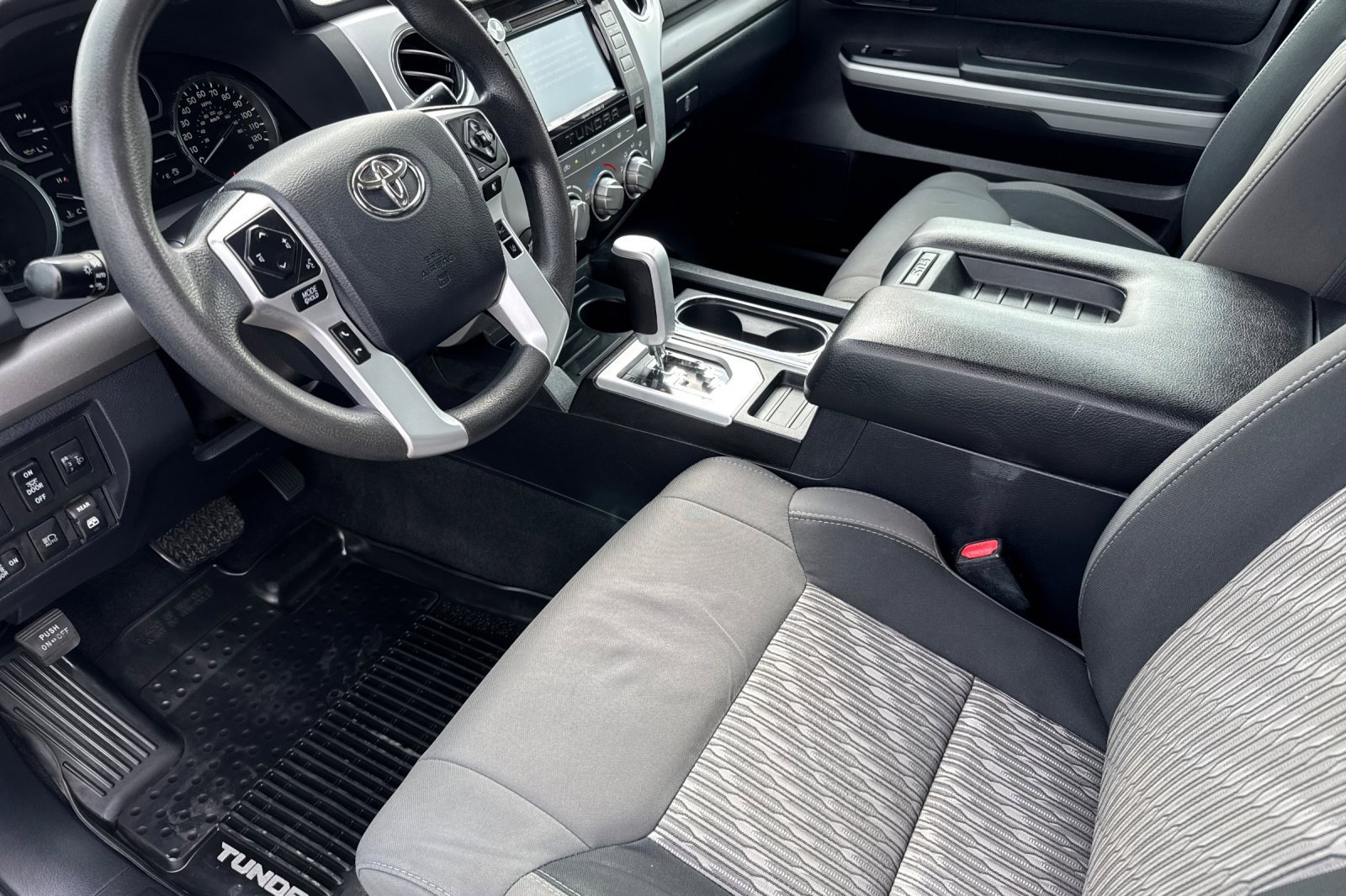 Used 2018 Toyota Tundra SR5 w/ SR5 Upgrade Package image 11