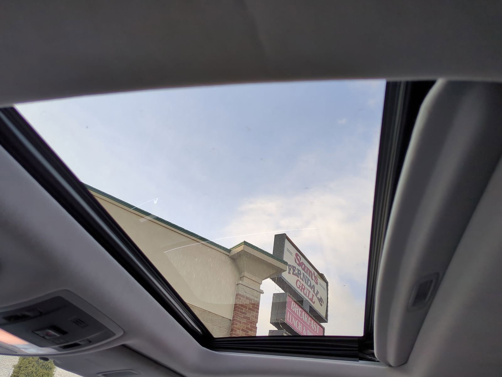 Used 2022 Lexus RX 450h AWD w/ Premium Package image 24