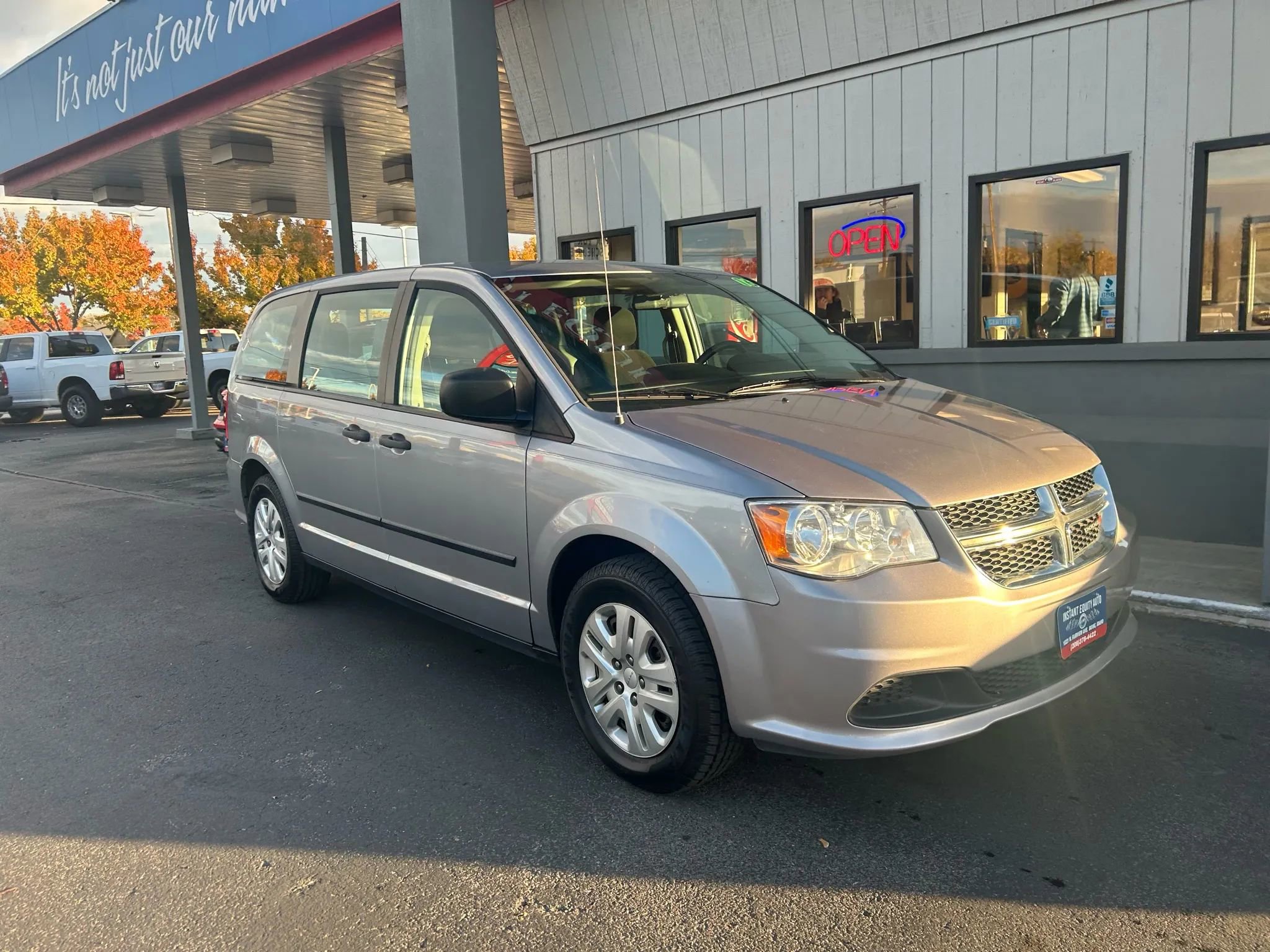 Used 2016 Dodge Grand Caravan American Value Package image 20