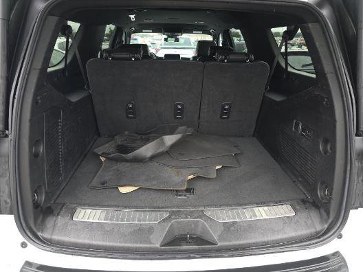 Used 2023 Chevrolet Suburban Premier image 16