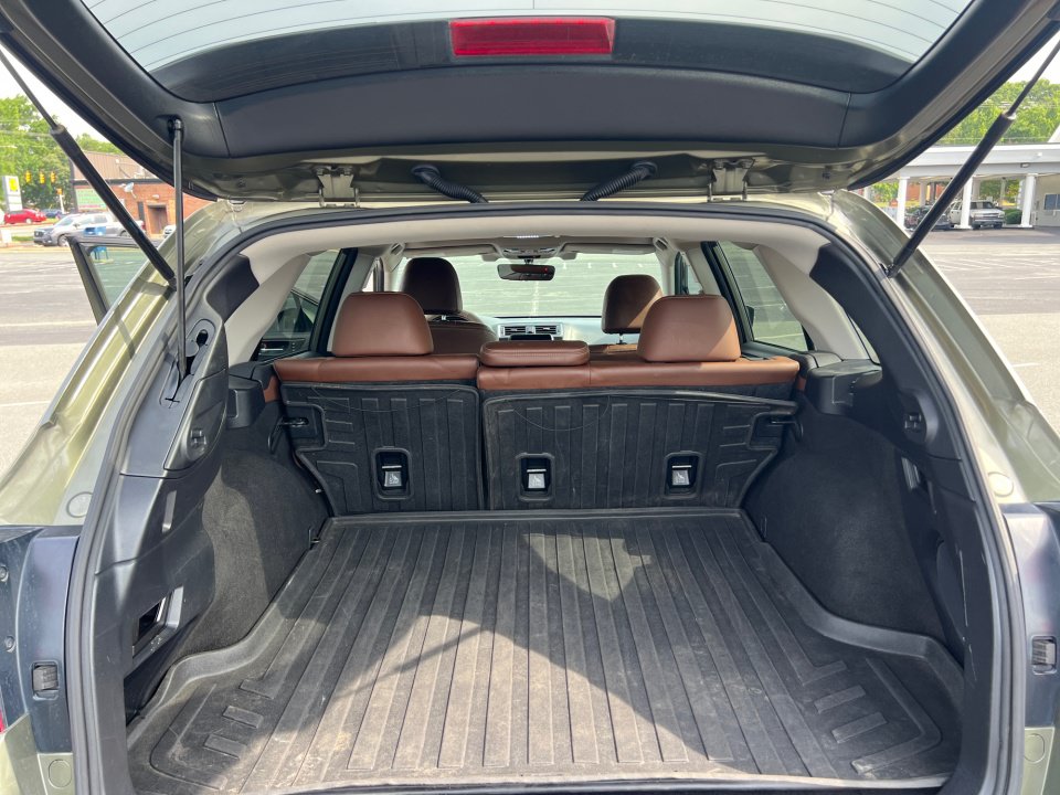 Used 2017 Subaru Outback 3.6R Touring w/ Popular Package #5A AWD/4WD image 19