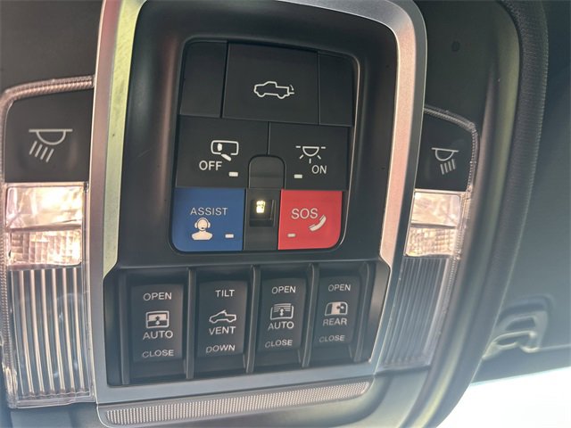 Used 2022 RAM 1500 Limited w/ Body Color Bumper Group image 31