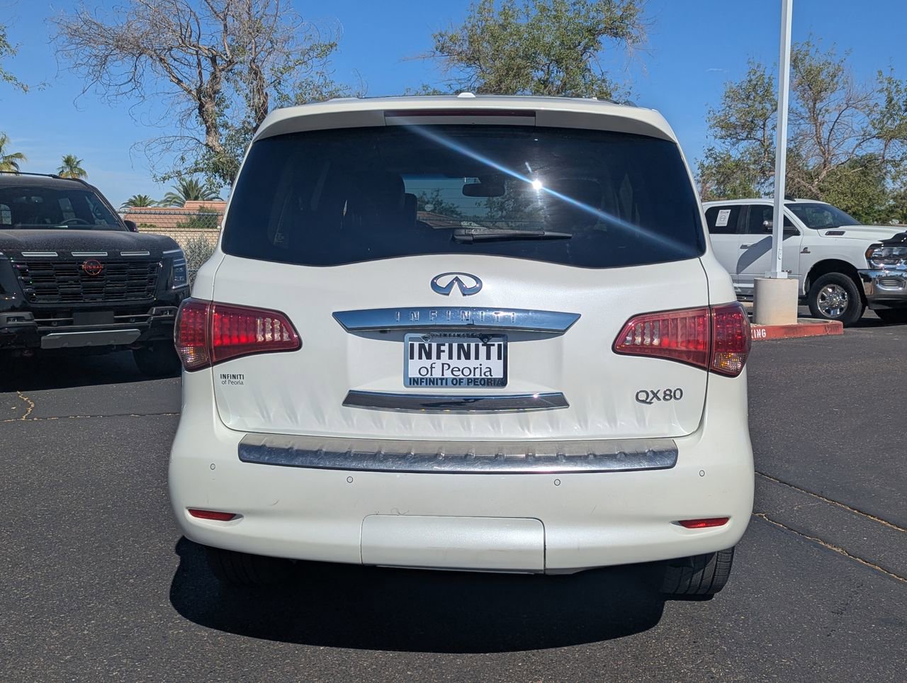 Used 2016 INFINITI QX80 2WD w/ Deluxe Technology Package image 5