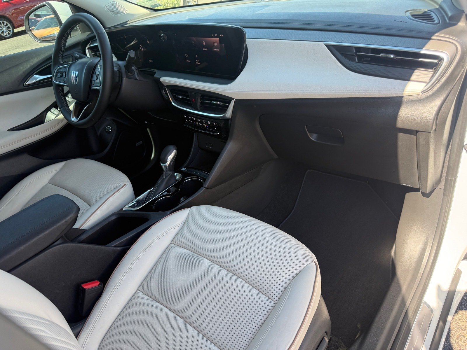 Used 2024 Buick Encore GX Avenir w/ Avenir Technology Package FWD image 28