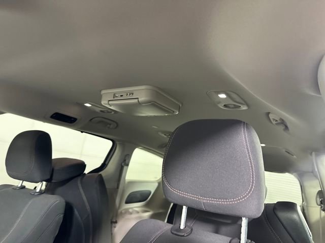 Used 2019 Chrysler Pacifica Touring Plus w/ Tire & Wheel Group image 12