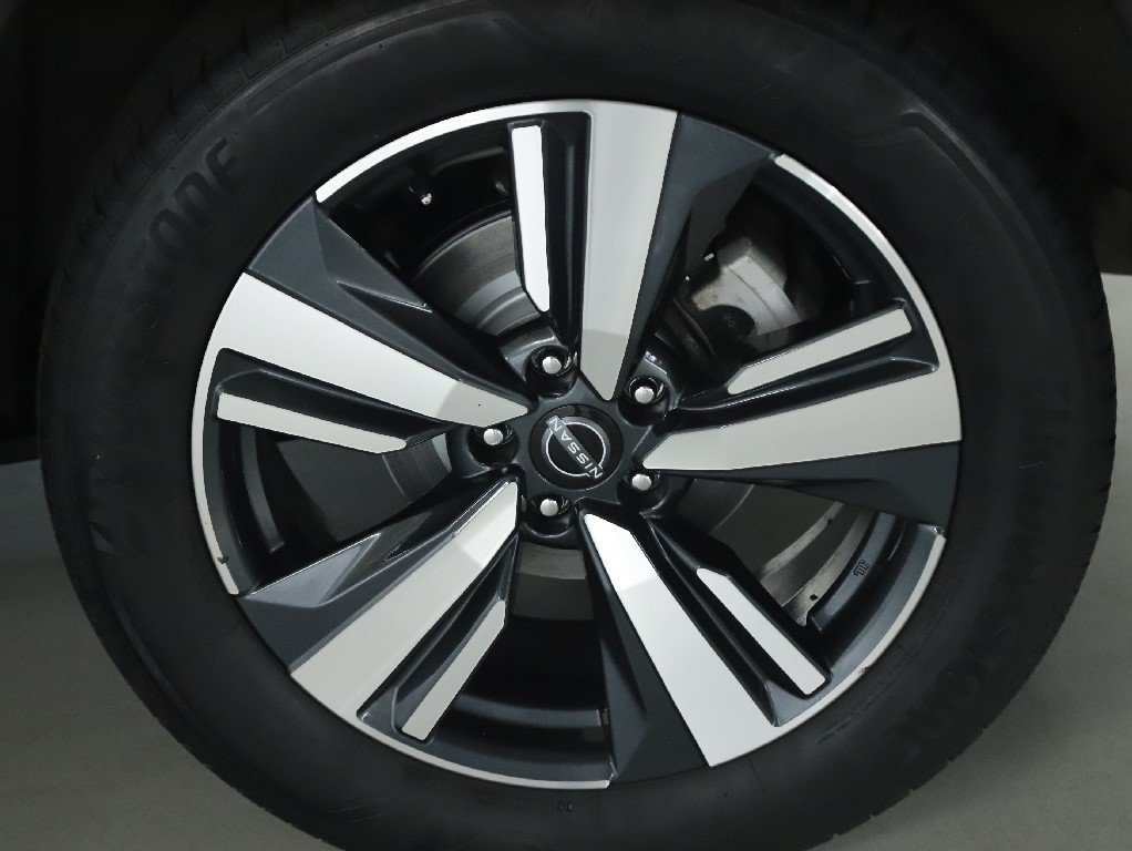 Used 2023 Nissan Rogue SL AWD/4WD image 40