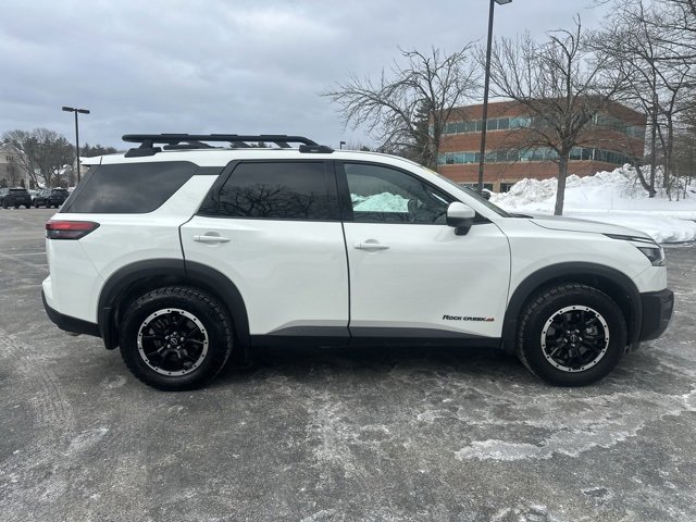 Used 2025 Nissan Pathfinder Rock Creek image 4
