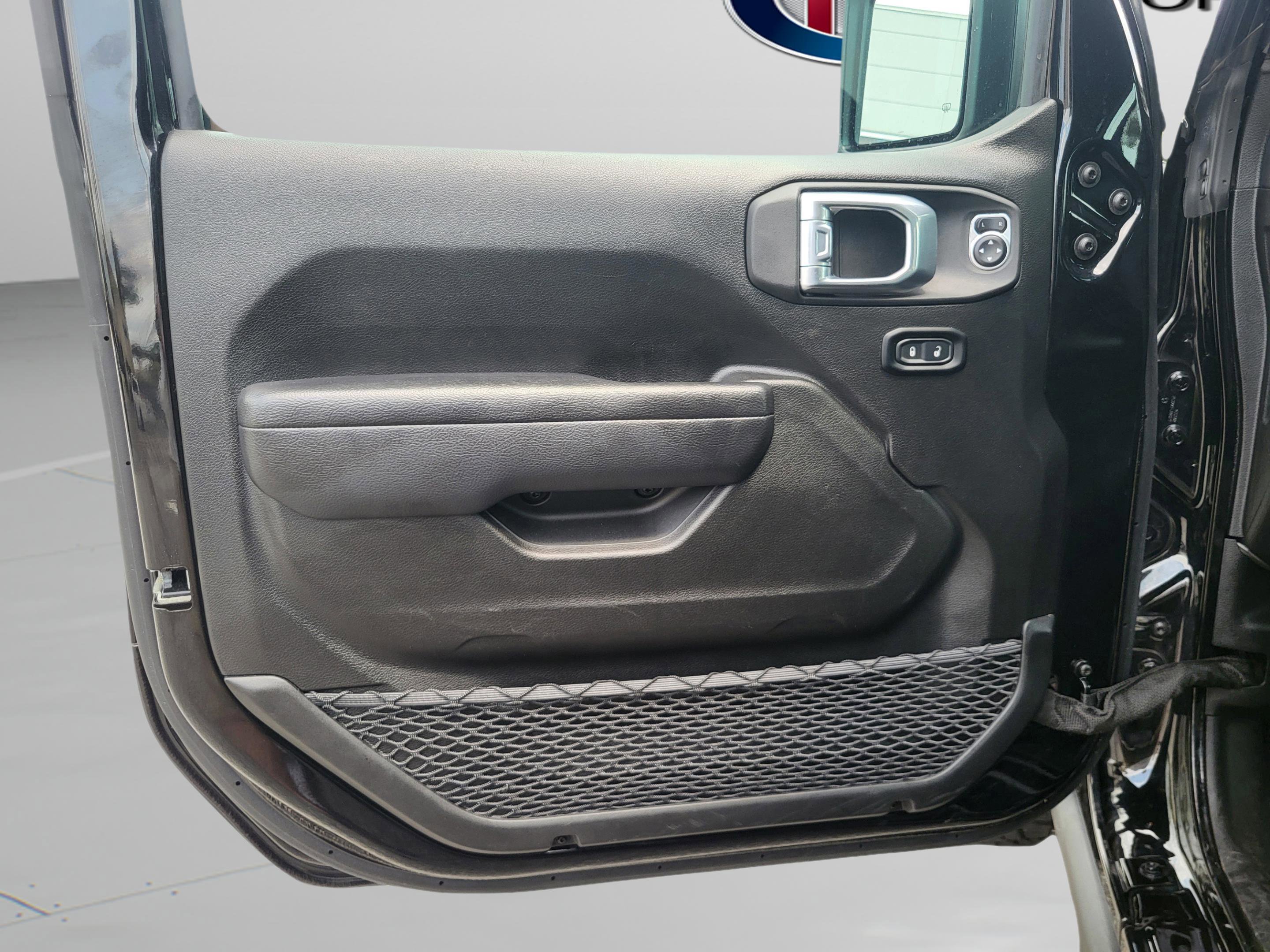 Used 2025 Jeep Wrangler Unlimited Rubicon 4xe w/ Convenience Group image 24