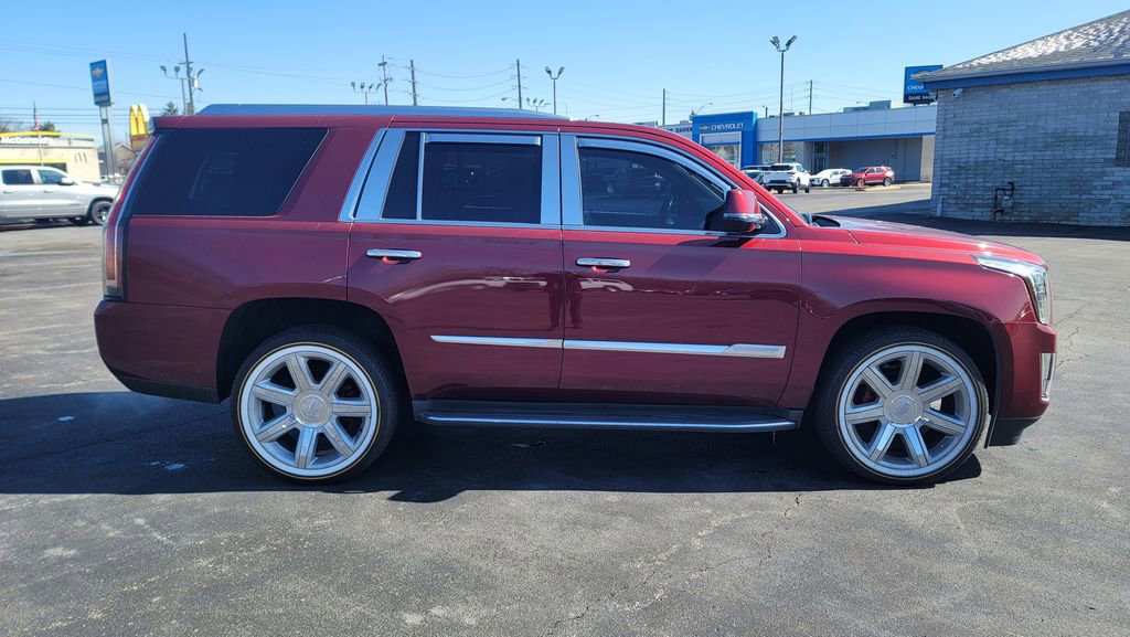 Used 2016 Cadillac Escalade Luxury image 8