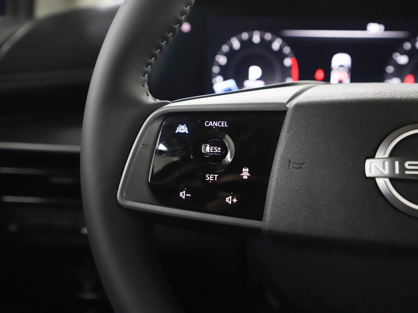 Used 2025 Nissan Murano SV image 26