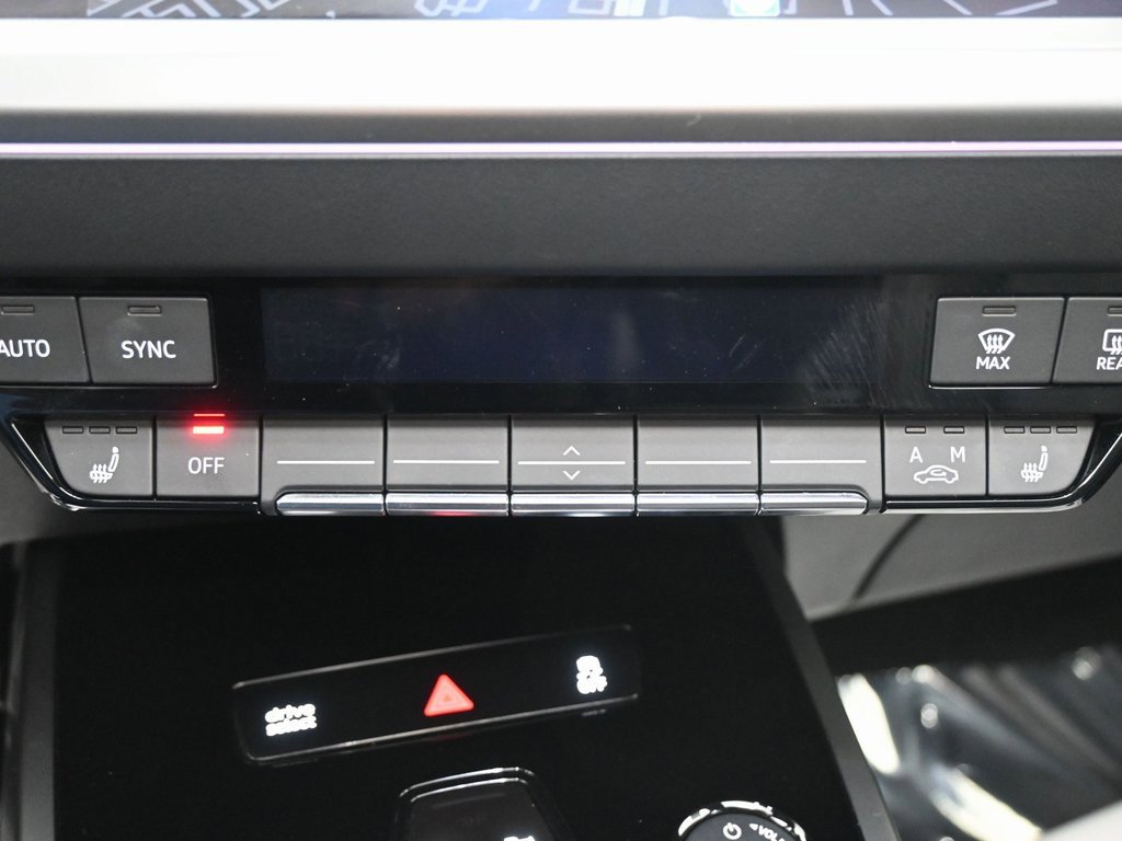 Used 2023 Audi Q4 e-tron Premium Plus w/ Premium Plus image 15