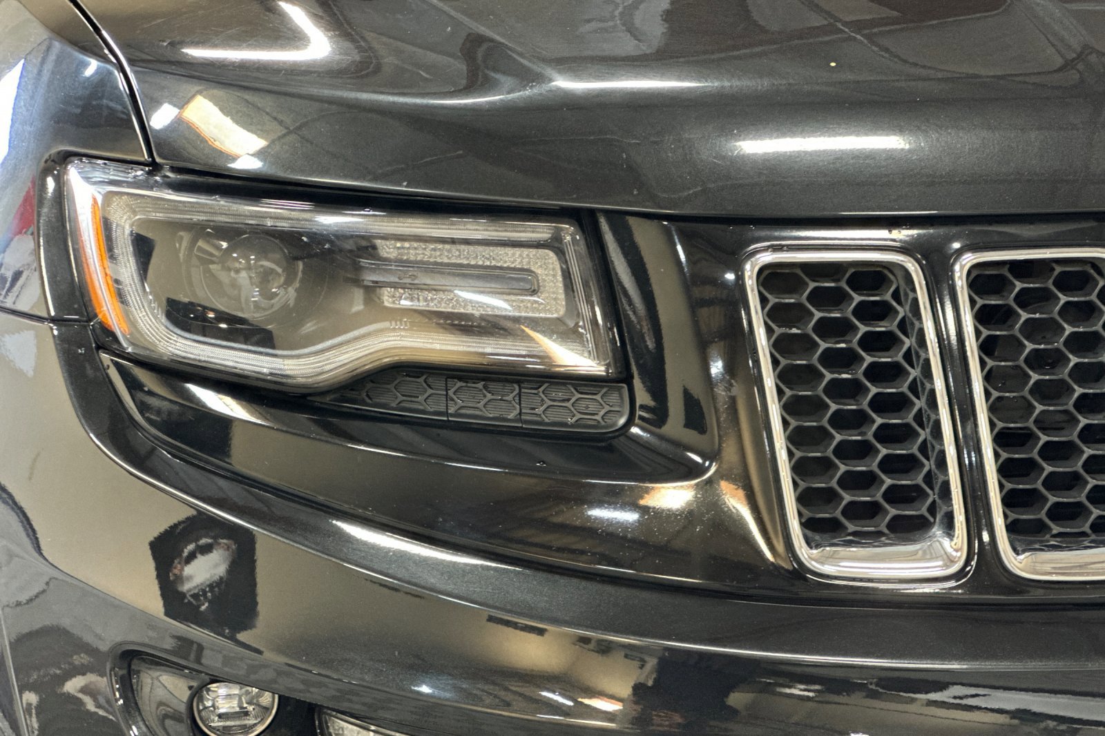 Used 2015 Jeep Grand Cherokee SRT w/ Trailer Tow Group IV image 46