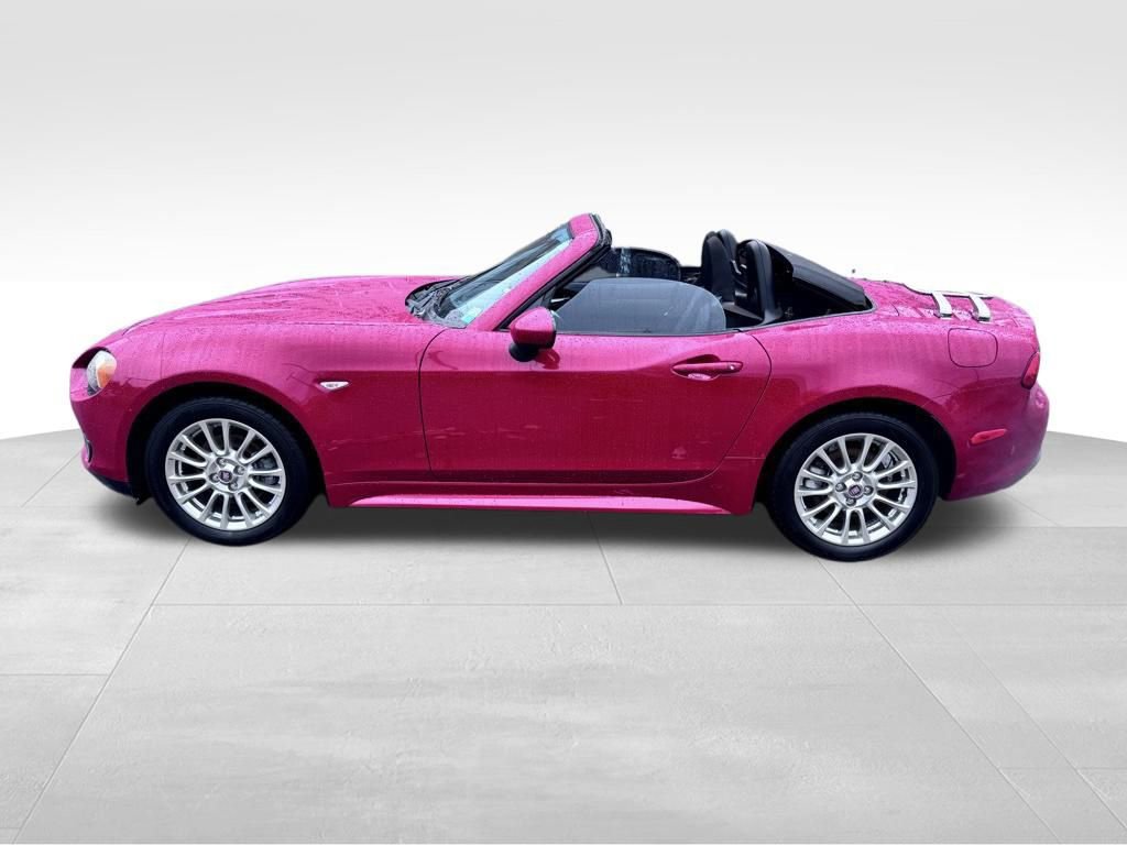 Used 2018 FIAT 124 Spider Classica image 9