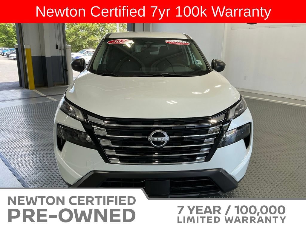 Used 2025 Nissan Rogue S FWD image 19