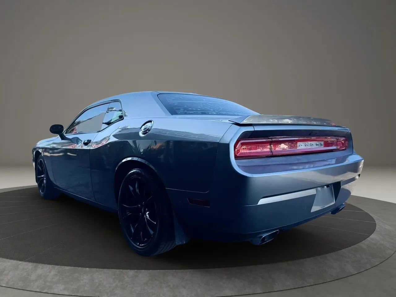 Used 2012 Dodge Challenger R/T image 14
