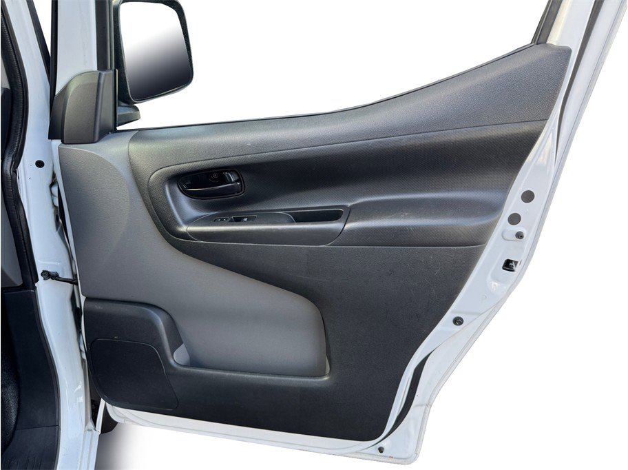 Used 2017 Nissan NV200 S image 14