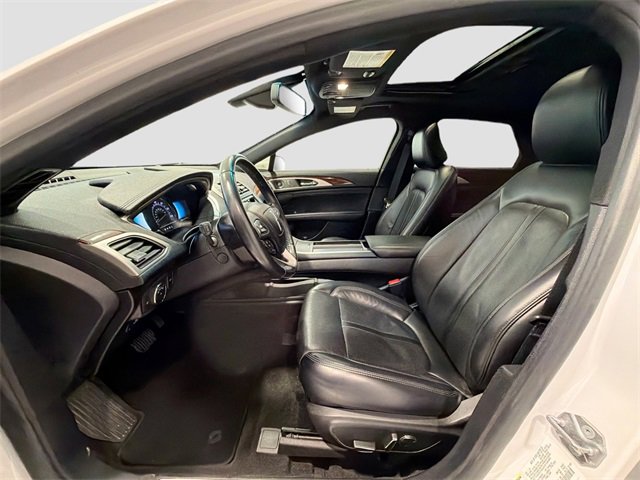 Used 2020 Lincoln MKZ Reserve w/ Monochromatic Package image 18