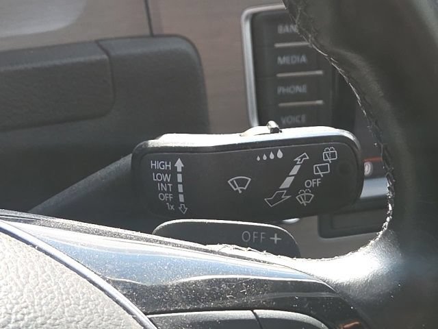 Used 2015 Volkswagen Golf S FWD image 38