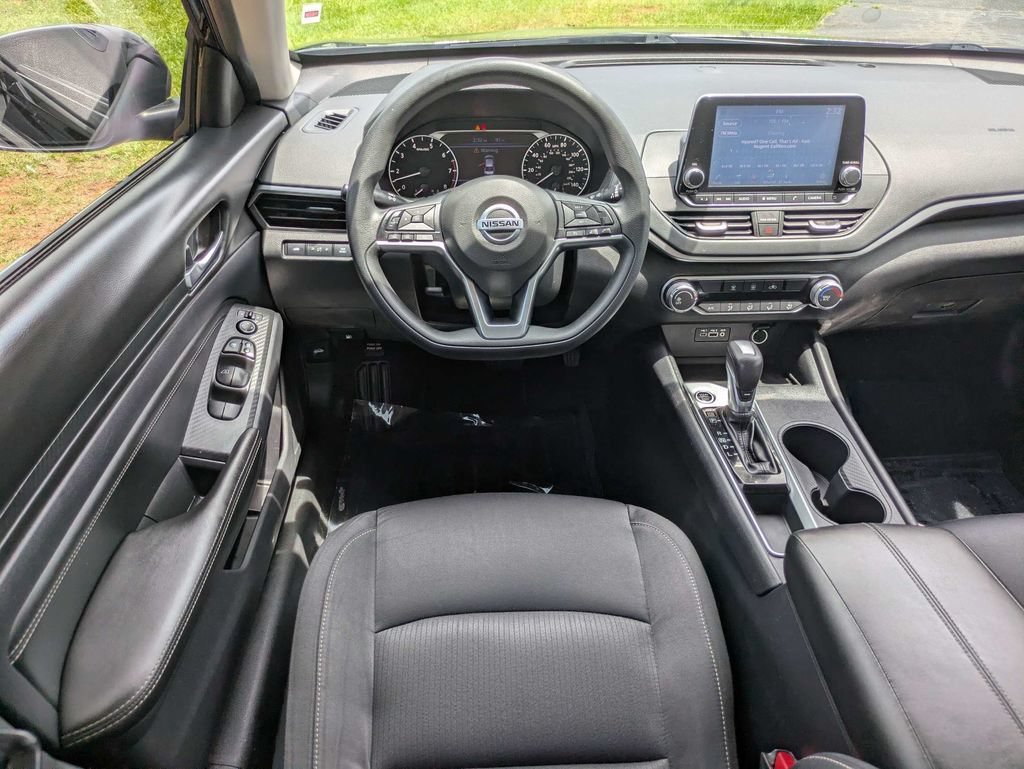 Used 2020 Nissan Altima 2.5 S FWD image 16