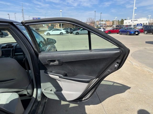 Used 2012 Toyota Camry LE image 21