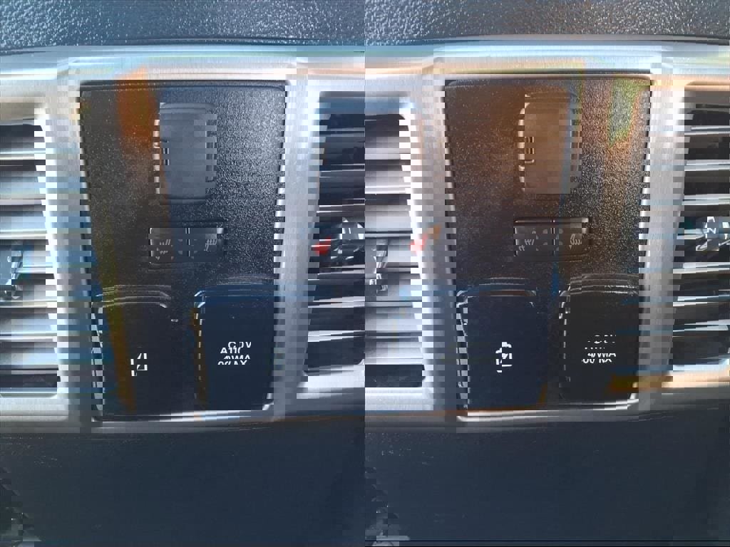 Used 2019 Ford F150 Platinum w/ Equipment Group 701A Luxury image 12