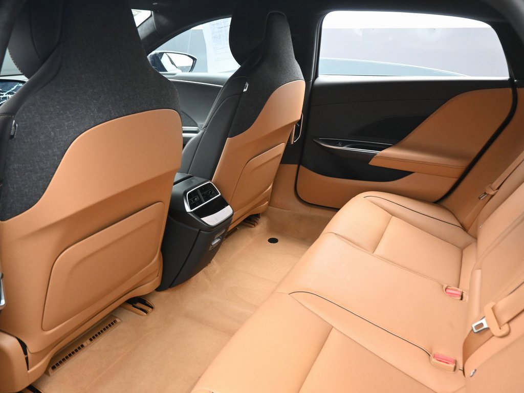 Used 2024 Lucid Air Touring image 28