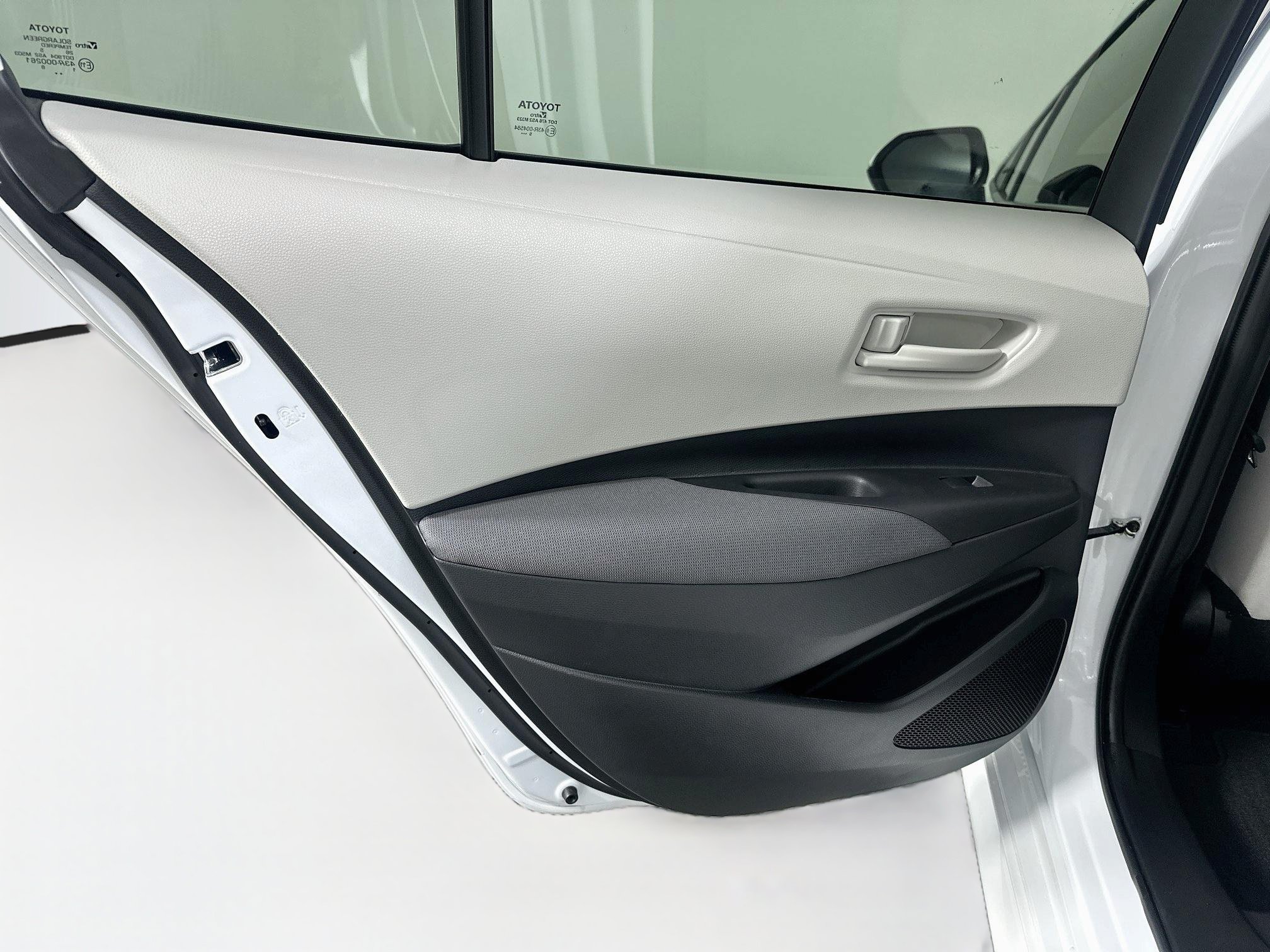 Used 2026 Toyota Corolla LE FWD image 26