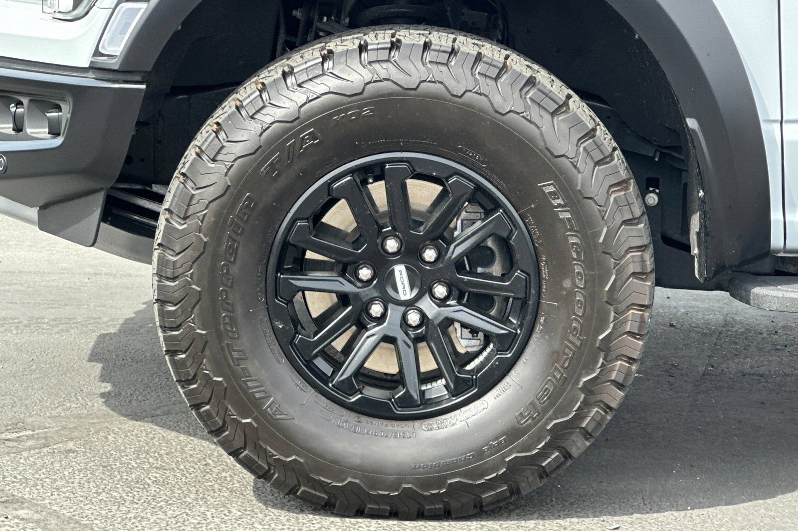Used 2025 Ford F150 Raptor AWD/4WD image 25