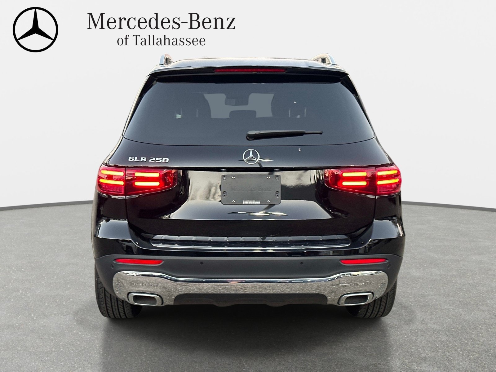 Used 2025 Mercedes-Benz GLB 250 image 4