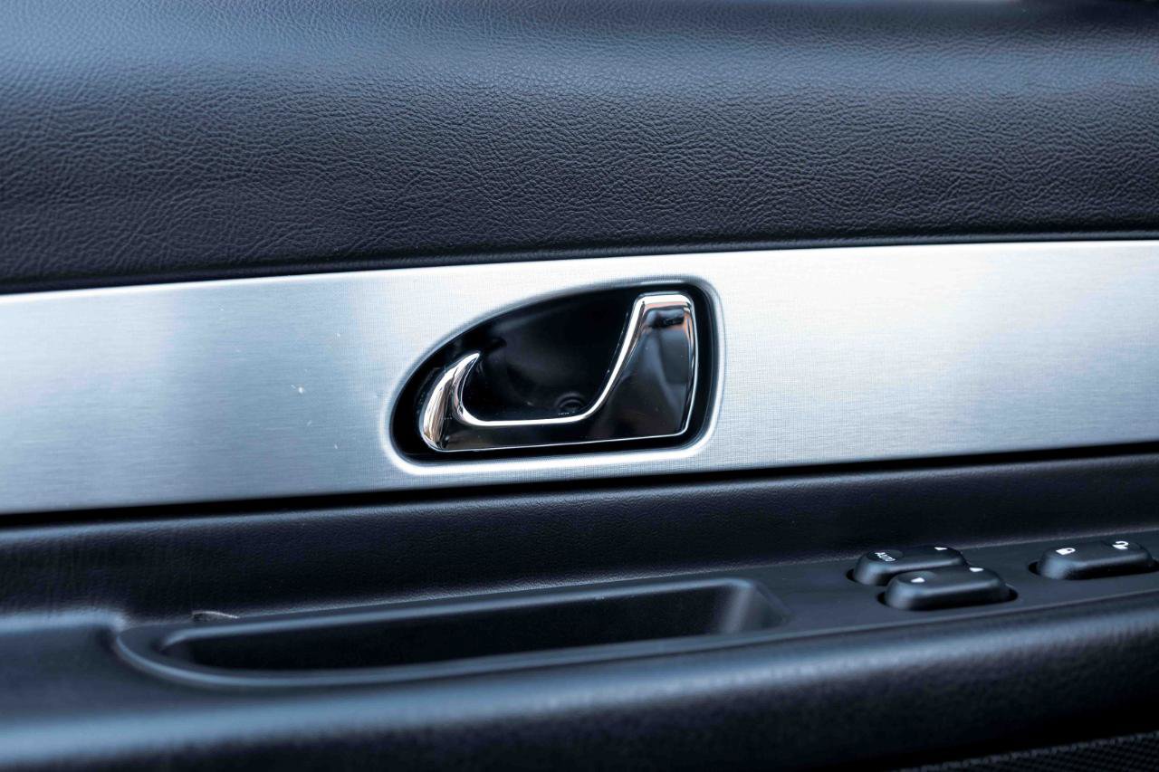 Used 2003 Ford Thunderbird Deluxe image 45